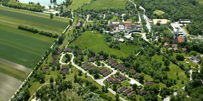 Hochzeit - Umgebung: am Land - Burgenland - Luftaufnahme der 200 ha großen Anlage des VILA VITA Pannonia. - VILA VITA Pannonia