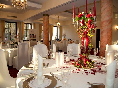 Hochzeit - Hochzeits-Stil: Modern - Werneuchen - Saal - The Lakeside Burghotel zu Strausberg