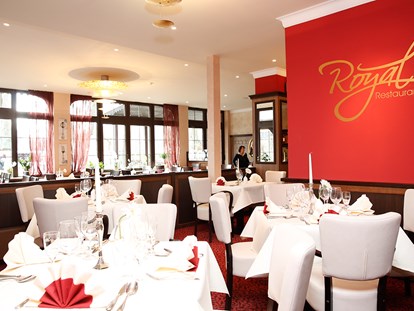 Hochzeit - Umgebung: am See - Buckow - Das Restaurant Royal des Lakeside Burghotel nahe Berlin. - The Lakeside Burghotel zu Strausberg