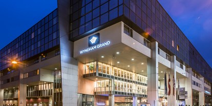 Hochzeit - nächstes Hotel - Wals - Außenansicht - Wyndham Grand Salzburg Conference Centre