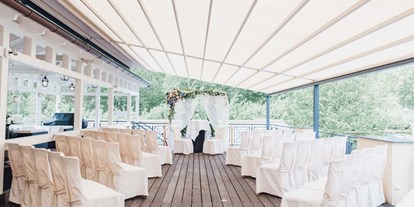 Hochzeit - Dortmund - Für eine Trauung unter freiem Himmel bietet das Hotel & Restaurant DRESEL eine überdachte Terrasse mit Weitblick. - Hotel & Restaurant DRESEL
