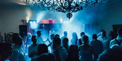 Hochzeit - Plettenberg - Mit Ton- und Lichtanlage zu einem gelungenen Ausklang des Abends. - Hotel & Restaurant DRESEL
