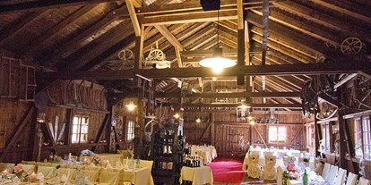 Hochzeit - Frühlingshochzeit - Tirol - Heiraten in der Triendlsäge in Seefeld. - Waldgasthaus Triendlsäge