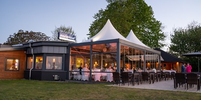 Hochzeit - Umgebung: mit Seeblick - Strandrestaurant Marienbad