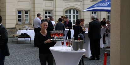 Hochzeit - Parkplatz: kostenpflichtig - Radeberg - Heiraten auf Schloss Sonnenstein | Schloßcafé Pirna