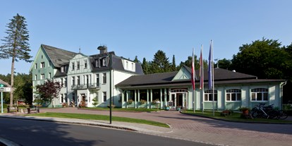 Hochzeit - nächstes Hotel - Vorpommern - Außenansicht - Seehotel Ecktannen