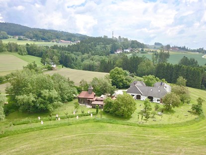 Hochzeit - Umgebung: am Land - Oberösterreich - Vedahof von oben - Vedahof - Gramastetten