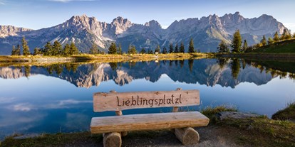 Hochzeit - Art der Location: Hotel - Tirol - Astbergsee - sehr beliebtes Fotomotiv und wunderschöner Ort. 10 Gehminuten von unserer Alm entfernt. - jezz AlmResort Ellmau