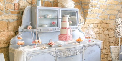 Hochzeit - Art der Location: Scheune - Sweettable im Gewölbe des Himmelblau in Rust. - Himmelblau Rust - Hochzeit im Vintage Haus