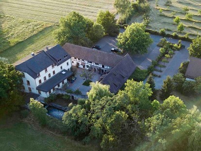 Hochzeit - Art der Location: privates Anwesen - Deutschland - Ansicht von oben. 
 - Gut Rehbach