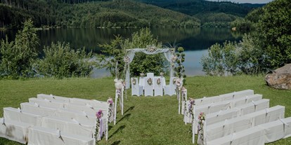 Hochzeit - Steiermark - Eine Trauung im Freien am Soboth Stausee in der Wanderregion Steiermark. - Sobother Stausee