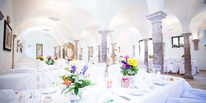 Hochzeit - Hochzeitsessen: Catering - Faak am See - Anna-Neumann-Saal - Schloss Wasserleonburg
