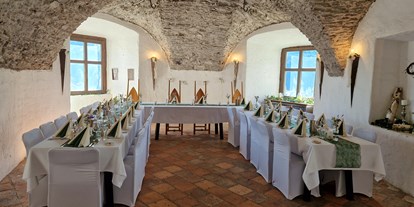 Hochzeit - nächstes Hotel - Turrach - Der Rittersaal mit seinen steinernen Gewölbe lässt die Herzen höher schlagen. - Alte Burg Gmünd