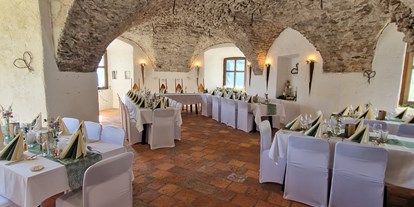 Hochzeit - Art der Location: Restaurant - Rothenthurn - Der Rittersaal bietet für bis zu 120 Personen Platz. - Alte Burg Gmünd