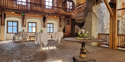 Hochzeit - Personenanzahl - Thomatal - Ob Sektempfang ,Platz für Buffets oder Bands/DJs und Tanzfläche alles  in einem. - Alte Burg Gmünd
