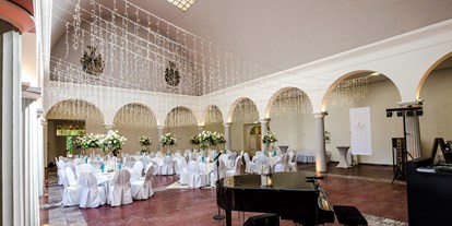 Hochzeit - Art der Location: Schloss - Deutschland - Ein weiterer Blick in den Marmorsaal  - Palais Schloss Wachenheim