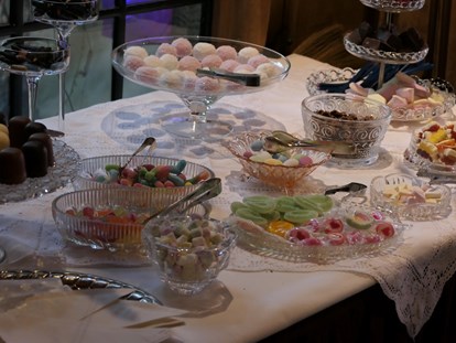 Hochzeit - Hochzeitsessen: Buffet - Deutschland - Candybar - Eventbauernhof Sprikeltrix