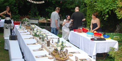 Hochzeit - Garten - Weinviertel - Hochzeitstafel Outdoor Location - Metamorphosys - Place of Bliss - Wien 22