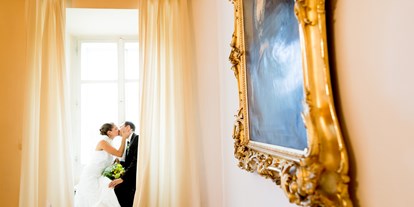 Hochzeit - nächstes Hotel - Obertrum am See - Hochzeitsfoto Prunkraum - Schlosshotel Mondsee