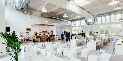 Hochzeit - Art der Location: Eventlocation - Düsseldorf - Das Kabelwerk bietet Ihnen einen lichtdurchfluteten, eleganten Stil mit viel Liebe zum Detail. - Kabelwerk