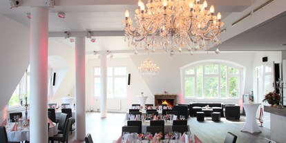 Hochzeit - Umgebung: in einer Stadt - Hamburg - Elblocation Panorama Lounge 