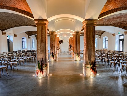 Hochzeit - Garten - Hessen Süd - Der Carl Theodor Saal 
besticht durch sein historisches Kreuzgewölbe, das im Jahr 2014 sorgfältig restauriert wurde. Der Saal ist vor allem für freie Trauungen sehr beliebt. - Gutshof Ladenburg