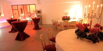 Hochzeit - Umgebung: in einer Stadt - Düsseldorf - Das V-Lab
