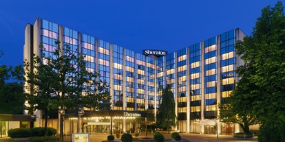 Hochzeit - Parkplatz: Busparkplatz - Haan - Sheraton Essen Hotel 