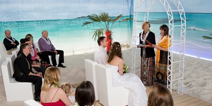 Hochzeit - Art der Location: Eventlocation - Jork - Trauung unter Palmen - Beach Hamburg