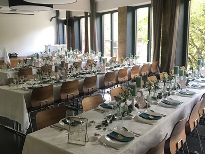 Hochzeit - Umgebung: am Fluss - Esslingen am Neckar - Hochzeit 2019 - Zeit.Raum GmbH