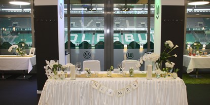 Hochzeit - Art der Location: Eventlocation - Niedersachsen - Hochzeit im Ehrengastbereich(Logenebene)! - Volkswagen Arena