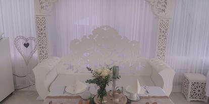 Hochzeit - Hochzeitsessen: Catering - Langenfeld (Mettmann) - Brautstuhl mit Brauttisch - Monte Cristo