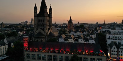 Hochzeit - barrierefreie Location - Nordrhein-Westfalen - Panorama Ansicht vom Rheinloft Cologne in Köln. - RHEINLOFT COLOGNE