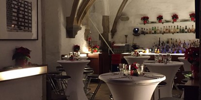 Hochzeit - externes Catering - Dormagen - Barbereich mit Stehtischen - 1460 Veranstaltungsraum