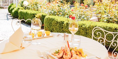 Hochzeit - Preisniveau: hochpreisig - Salorno - Speisen Sie bei herrlichem Wetter in unserem Außenbereich - Grand Hotel Imperial