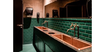 Hochzeit - Sommerhochzeit - Pulsnitz - WC's im Untergeschoss - Altes Pumpenhaus Dresden