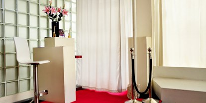 Hochzeit - Art der Location: Eventlocation - Köln - Engel & Weiß
