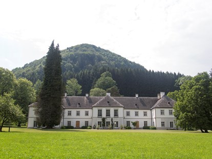 Hochzeit - Trauung im Freien - Purgstall (Purgstall an der Erlauf) - Das Schloss Ginselberg als TOP Hochzeitslocation in Niederösterreich. - Schloss Ginselberg