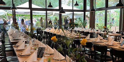 Hochzeit - Umgebung: im Park - Österreich - Weitere Tischformation im Wintergarten. Alles ist möglich! - RAHOFER Bräu Restaurant