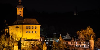Hochzeit - Art der Location: Schloss - Deutschland - Schloss Horneck bei Nacht - Schlosshotel Horneck