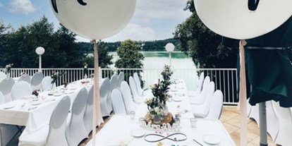 Hochzeit - Art der Location: Wintergarten - Deutschland - Strandhotel Vier Jahreszeiten Buckow