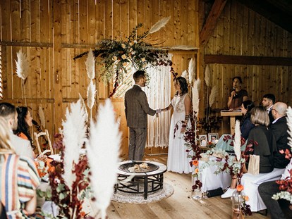 Hochzeit - Hochzeits-Stil: Boho-Glam - Axams - Bogner Aste 