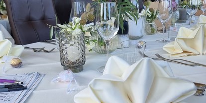 Hochzeit - Winterhochzeit - Wattens - Hochzeitsmahl mit Blick auf den See - Restaurant Fischerstube