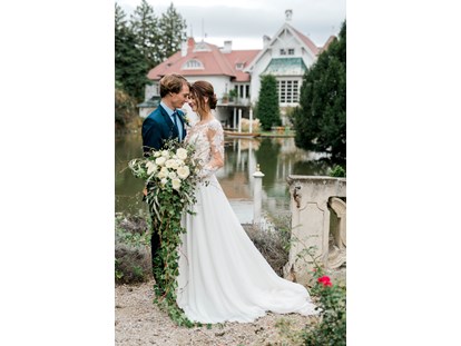 Hochzeit - Klimaanlage - Leithaprodersdorf - Romantische Hochzeitsfotos im Rosengarten... - Schloss Schönau