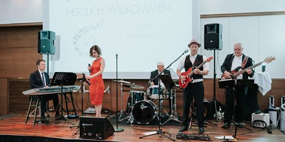Hochzeit - Winterhochzeit - Ebenau - Flexibel große Bühne im Pitter Saal - IMLAUER Hotel Pitter Salzburg