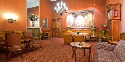 Hochzeit - Umgebung: in einer Stadt - Wien Alsergrund - Hotelhalle II - Hotel Regina Wien