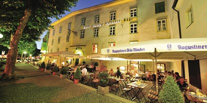 Hochzeit - Umgebung: in einer Stadt - Seefeld in Tirol - Hotel Goldener Engl mit Terrasse  - Hotel Goldener Engl