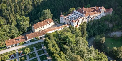 Hochzeit - barrierefreie Location - Graz - Schloss mit Historischem Garten by Kasofoto - Gartenschloss Herberstein