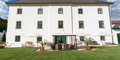 Hochzeit - Umgebung: am Land - Wien Döbling - Schloss Raggendorf außen - Schloss Raggendorf