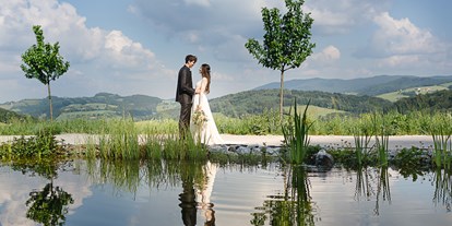 Hochzeit - Umgebung: am Land - Niederösterreich - Hochstrasser Teich mit Ausblick - Refugium Hochstrass Hotel&Kloster